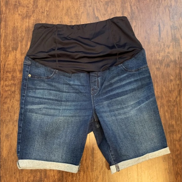 Isabel Maternity by Ingrid & Isabel Pants - NWOT Size 16 Bermuda Maternity Jeans